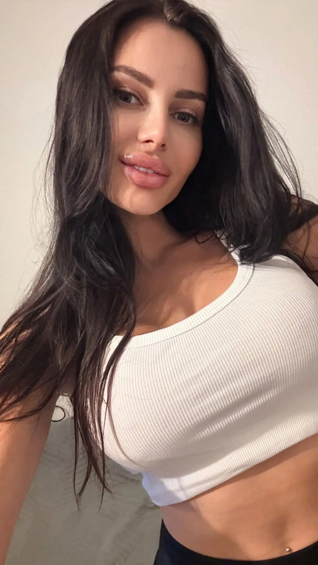 Andreea escort Oldham