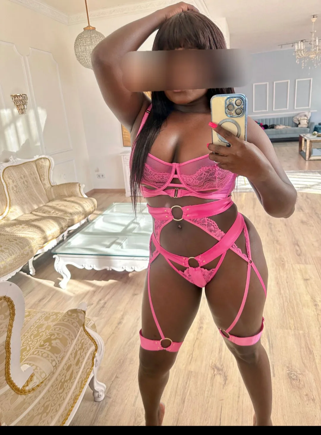 Amethyst escort Oldham